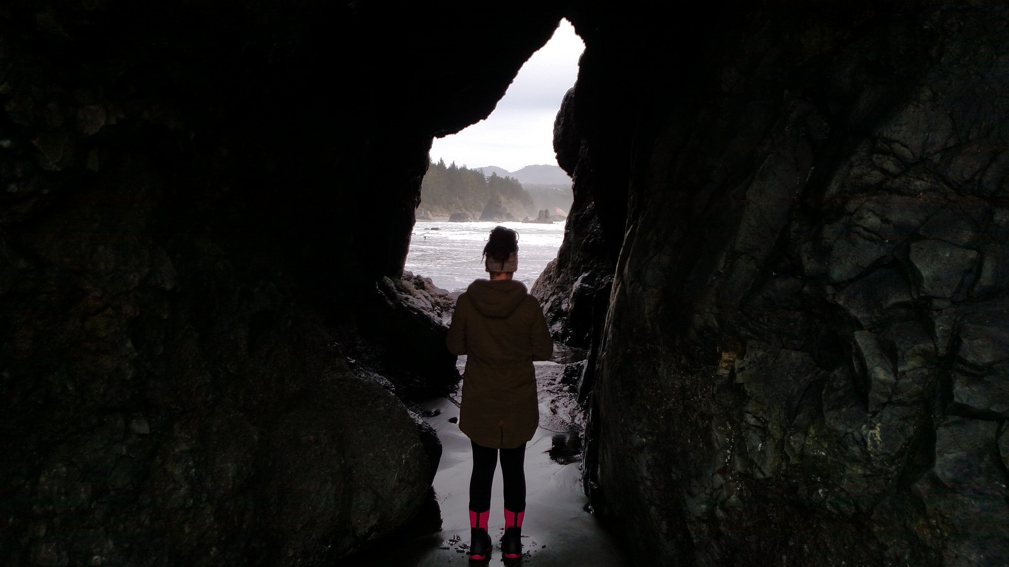 Holding Relationships While Traveling