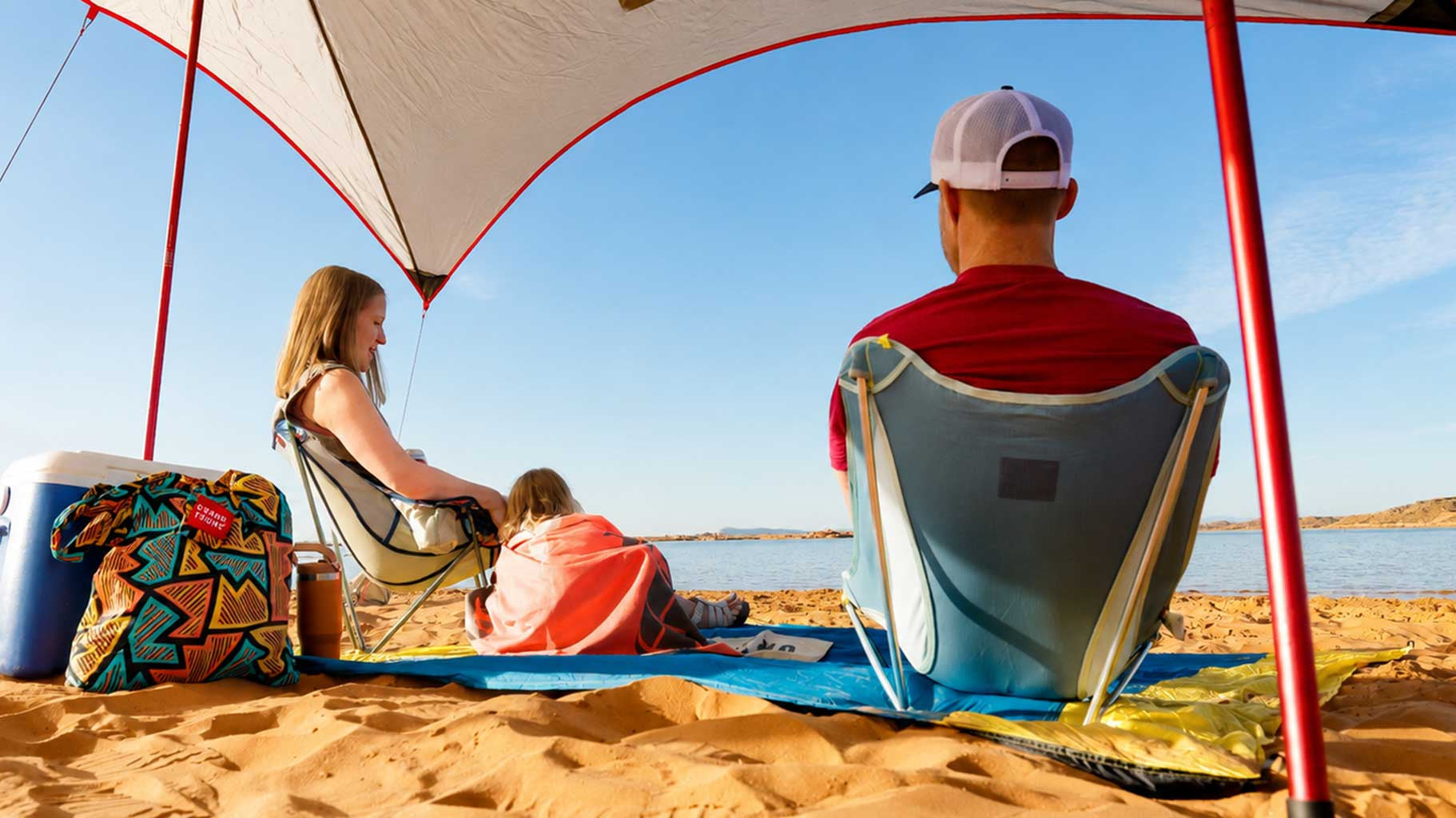 5 SUMMER ESSENTIALS, WE'RE TAKING EVERYWHERE