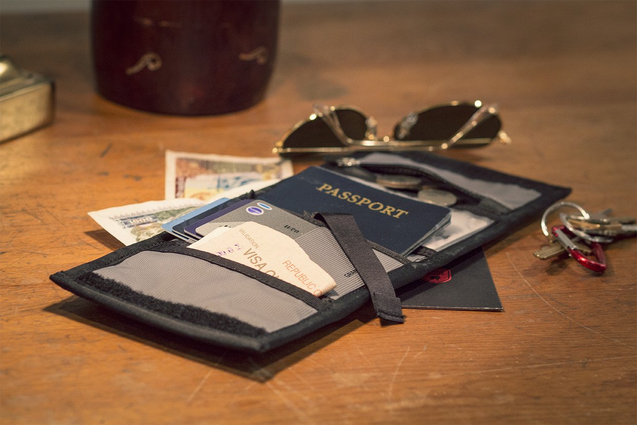 Passport Wallet - Mountain Grey
