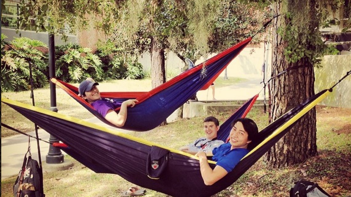5 Reasons Why Every College Kid Needs a Hammock