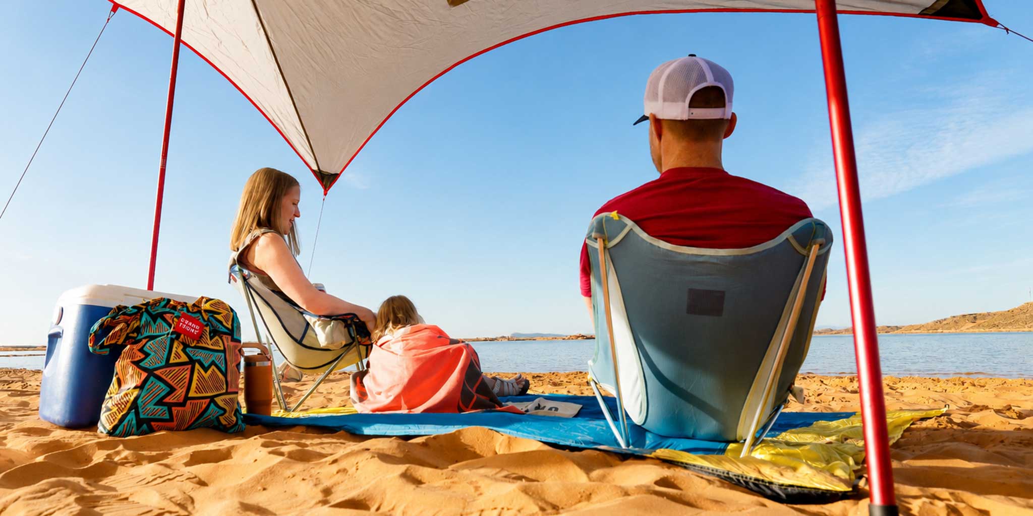5 SUMMER ESSENTIALS, WE'RE TAKING EVERYWHERE